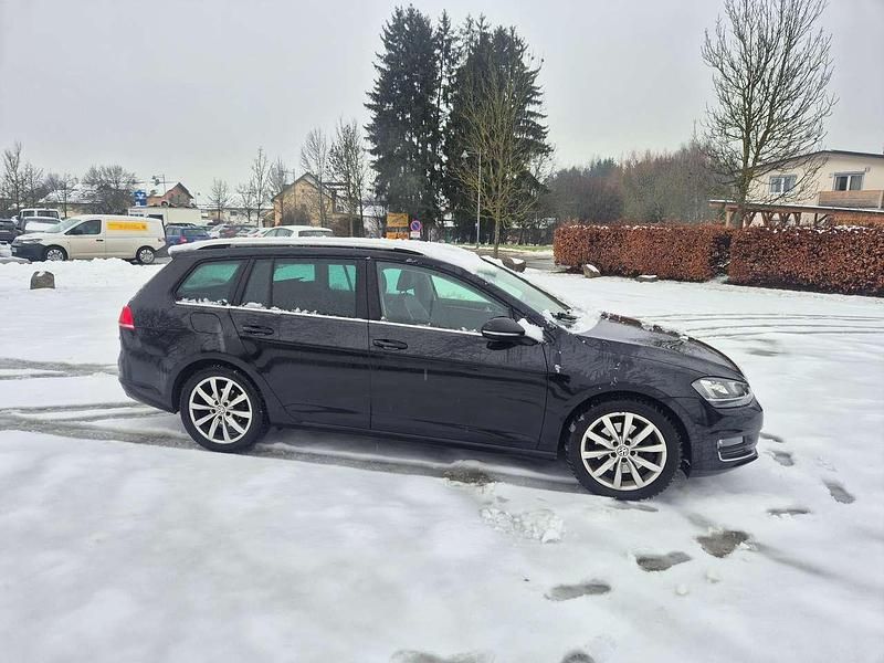 Deep black perleffekt Gebraucht 2015 VW Golf VII Highline Kombi | 7.999 € (Superpreis) - Bild 1/4