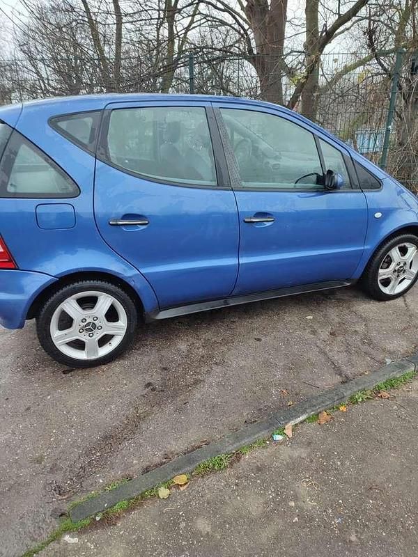 Gebraucht Mercedes 200 109 PS (80 kW) 2000 Kombi