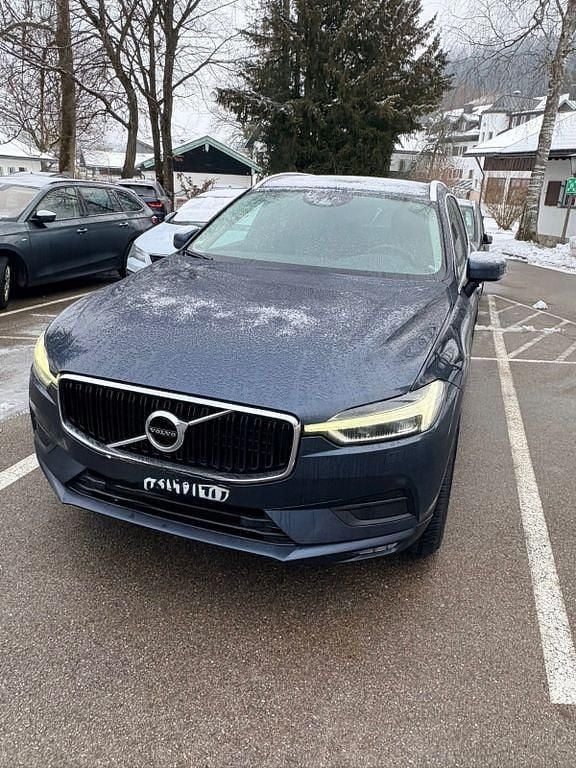 Gebraucht Volvo XC60 Momentum 235 PS (172 kW) 2019 Blau SUV