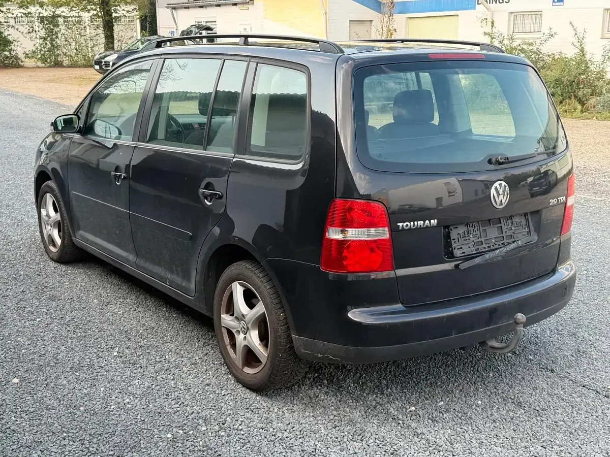 Gebraucht VW Touran 130 PS (95 kW) 2005 Schwarz Van / Kleinbus
