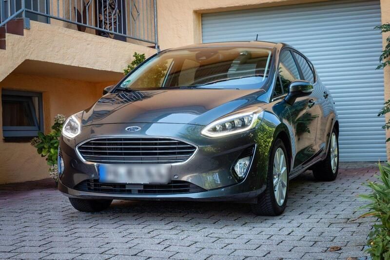 Grau Gebraucht 2020 Ford Fiesta Titanium X Kleinwagen | 12.699 € (Guter Preis) - Bild 1/4
