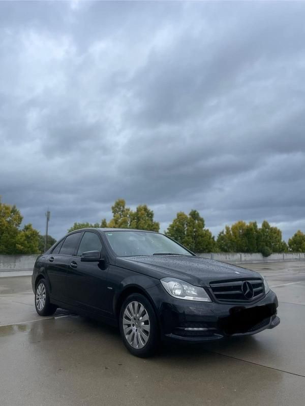 Schwarz Gebraucht 2011 Mercedes C200 Limousine | 6.600 € (Guter Preis) - Bild 1/4