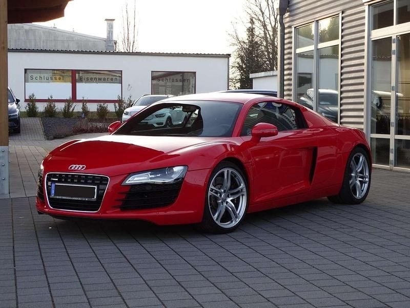 Brillantrot Gebraucht 2010 Audi R8 Coupé Coupé | 55.000 € - Bild 1/4