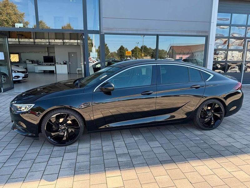 Schwarz Gebraucht 2018 Opel Insignia Innovation Limousine | 16.470 € (Fairer Preis) - Bild 1/4