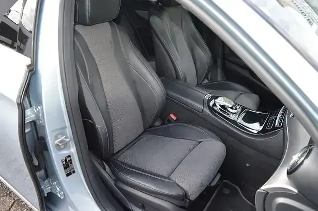Gebraucht Mercedes E220 Avantgarde 194 PS (142 kW) 2018 Diamantsilber Limousine