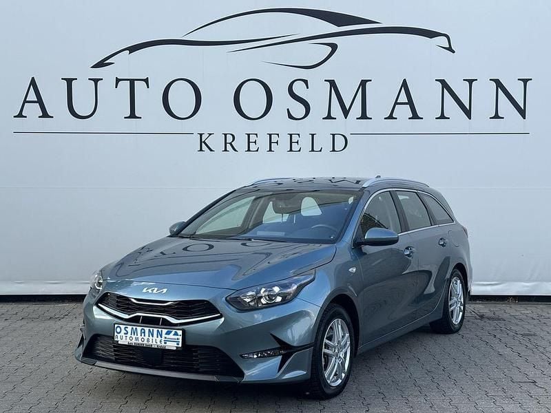 Grau Gebraucht 2024 Kia Ceed Sportswagon 4 Kombi | 24.950 € (Guter Preis) - Bild 1/4