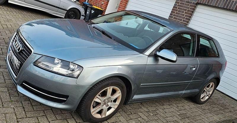 Gebraucht Audi A3 S-Line 125 PS (91 kW) 2011 Grau Kleinwagen