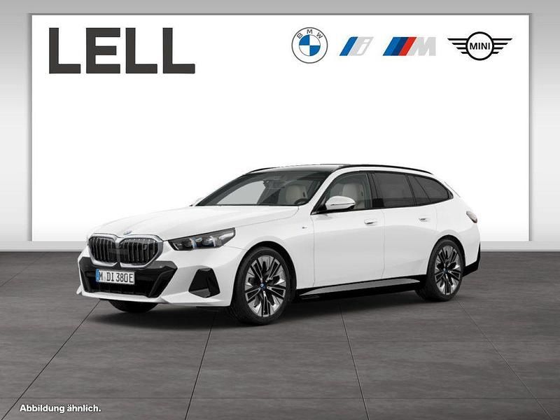 Weiß Gebraucht 2024 BMW i5 M Sport Kombi | 55.950 € (Superpreis) - Bild 1/4
