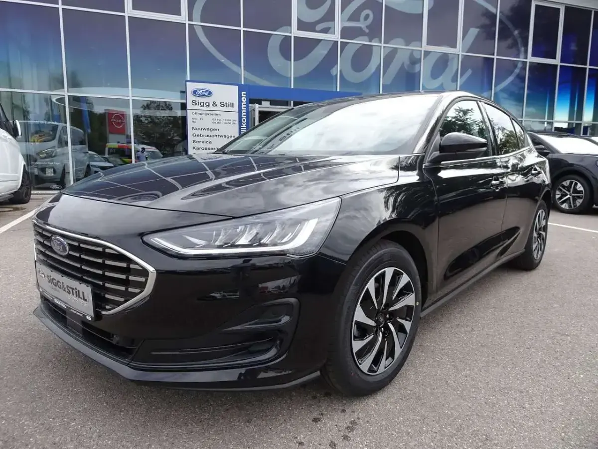Neu Ford Focus Titanium 155 PS (114 kW) 2026 Agate black Limousine