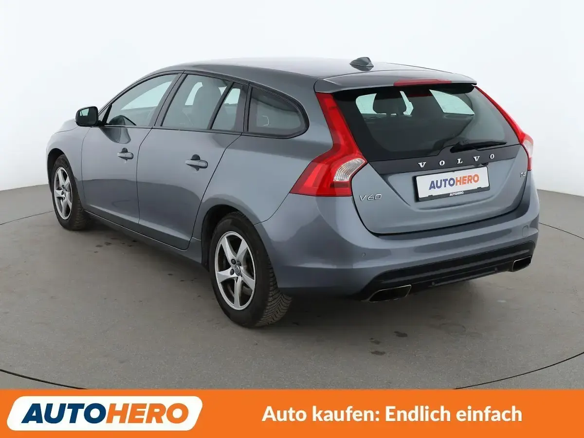 Gebraucht Volvo V60 Linje Svart 190 PS (139 kW) 2017 Silber Kombi