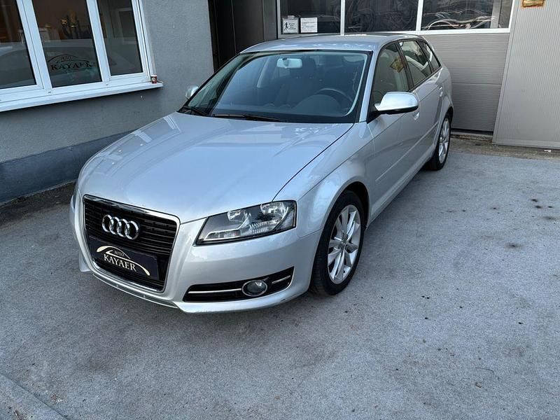 Gebraucht Audi A3 Attraction 105 PS (77 kW) 2012 Silber Kleinwagen