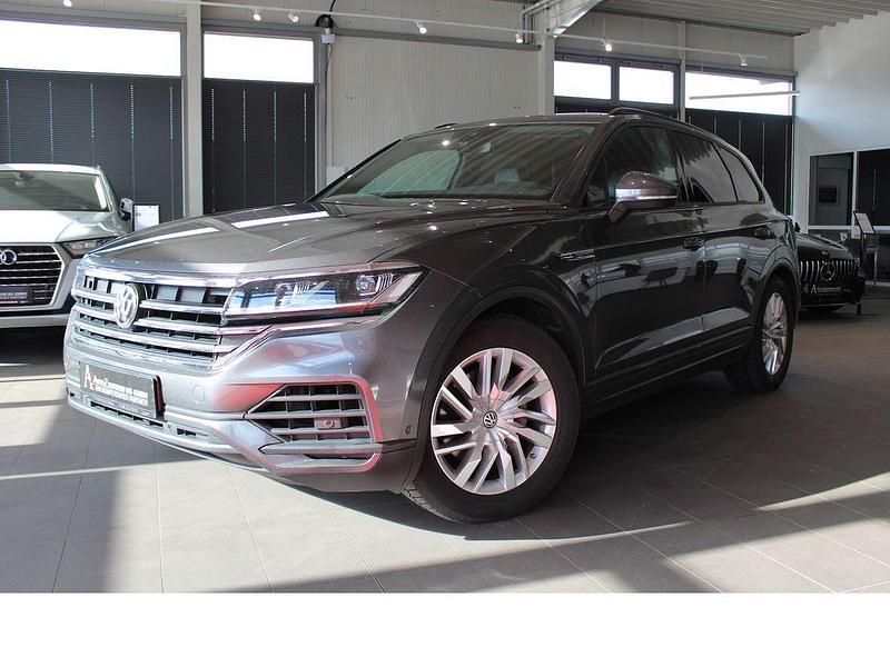 Gebraucht VW Touareg 231 PS (169 kW) 2020 Grau SUV