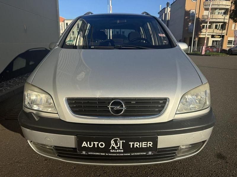 Gebraucht Opel Zafira Elegance 125 PS (91 kW) 2003 Silber Van / Kleinbus