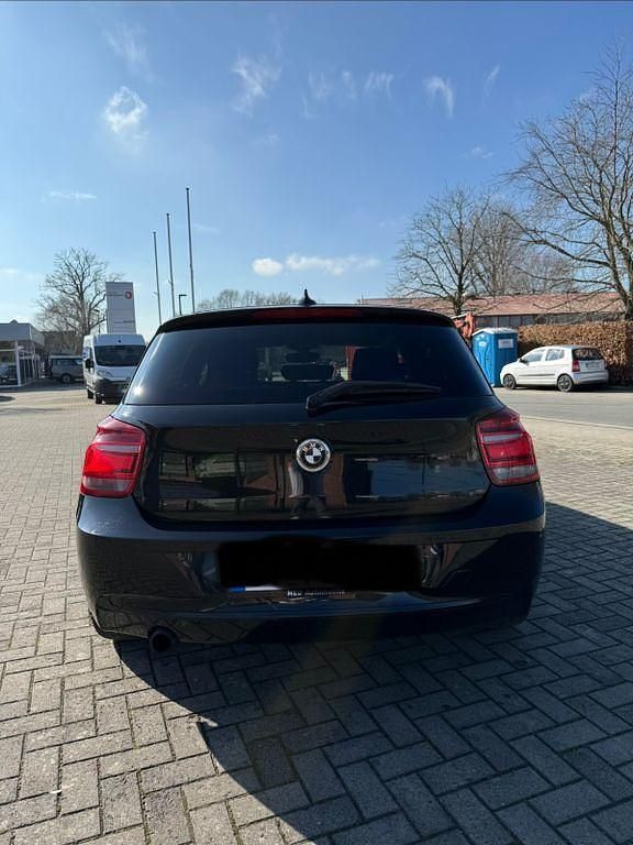 Gebraucht BMW 116 Sport Line 136 PS (100 kW) 2011 Schwarz Kleinwagen