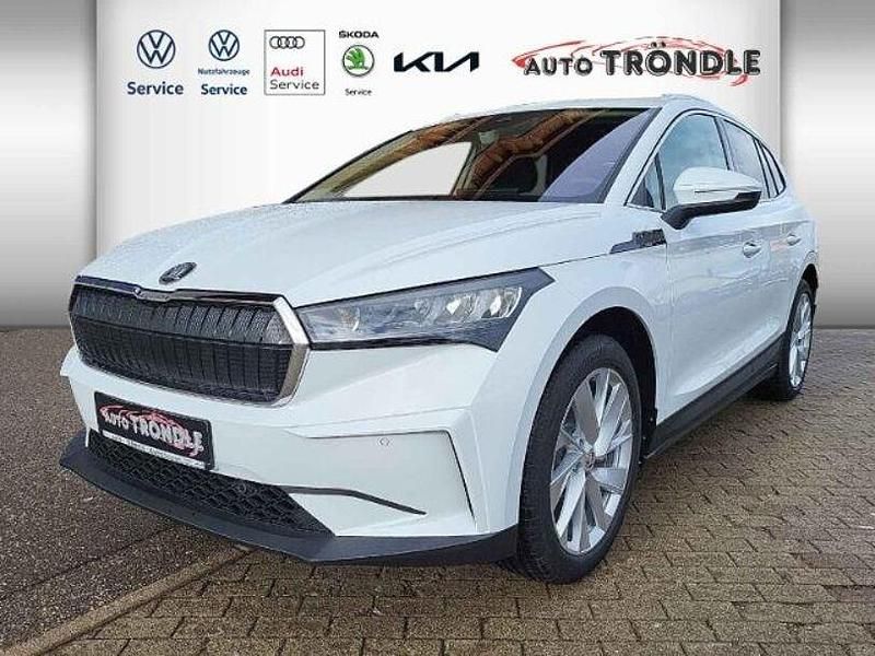 Moonweiss metallic Gebraucht 2023 Skoda Enyaq iV Loft SUV | 36.920 € (Superpreis) - Bild 1/4