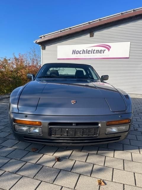 Grau Gebraucht 1986 Porsche 944 Turbo Coupé | 37.990 € - Bild 1/4