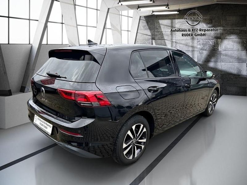 Gebraucht VW Golf VIII United 131 PS (96 kW) 2021 Deep black perleffekt (metallic) Limousine