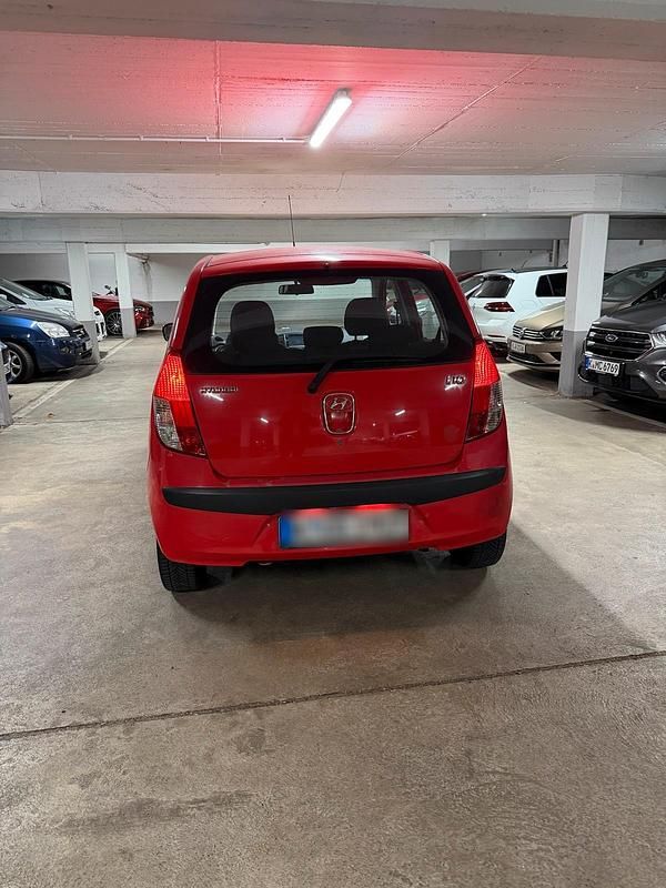 Gebraucht Hyundai i10 68 PS (50 kW) 2009 Rot Kleinwagen