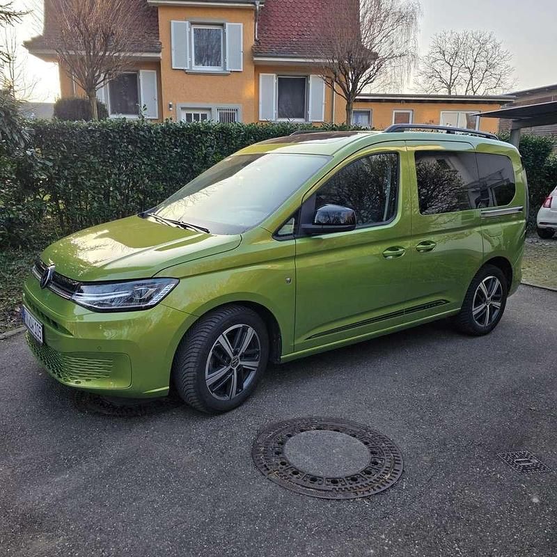 Gebraucht VW Caddy Life 122 PS (89 kW) 2021 Grün Van / Kleinbus