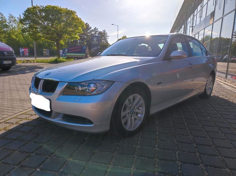 Silber Gebraucht 2008 BMW 318 Limousine | 6.499 € (Fairer Preis) - Bild 1/4