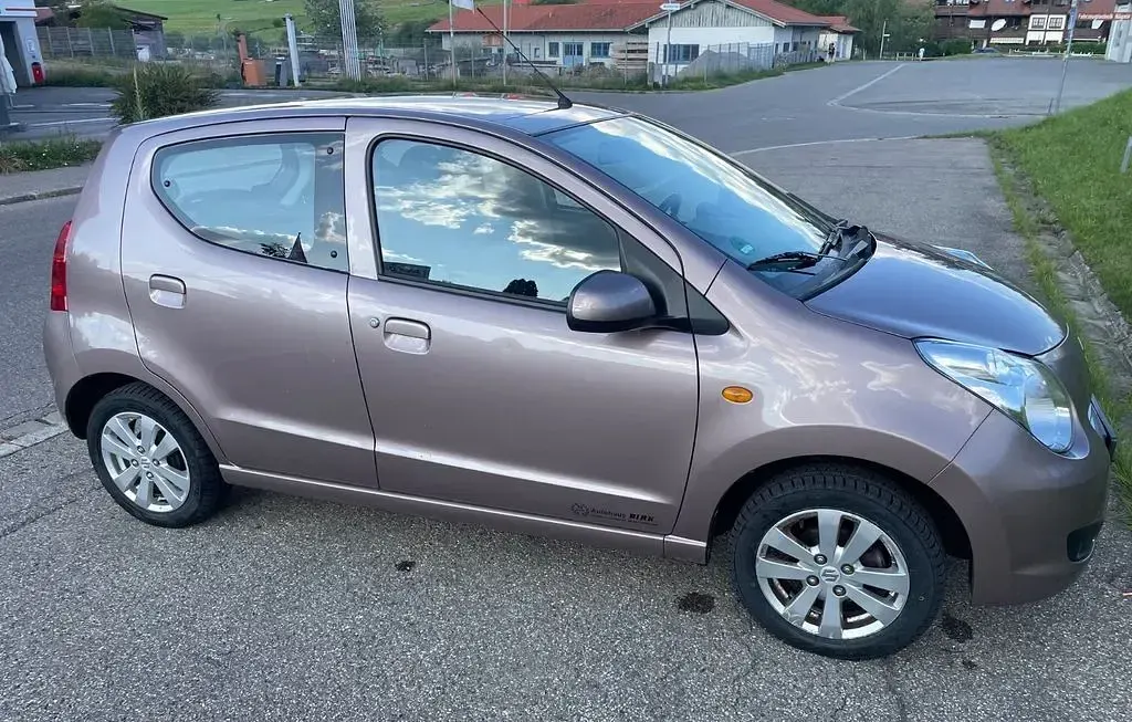 Gebraucht Suzuki Alto Club 68 PS (50 kW) 2010 Braun Kleinwagen