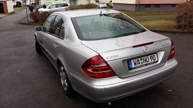 Gebraucht Mercedes E200 222 PS (163 kW) 2004 Silber Limousine