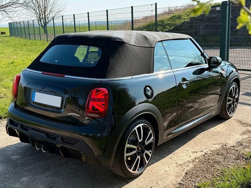 Gebraucht Mini John Cooper Works 231 PS (169 kW) 2023 Grün Kleinwagen