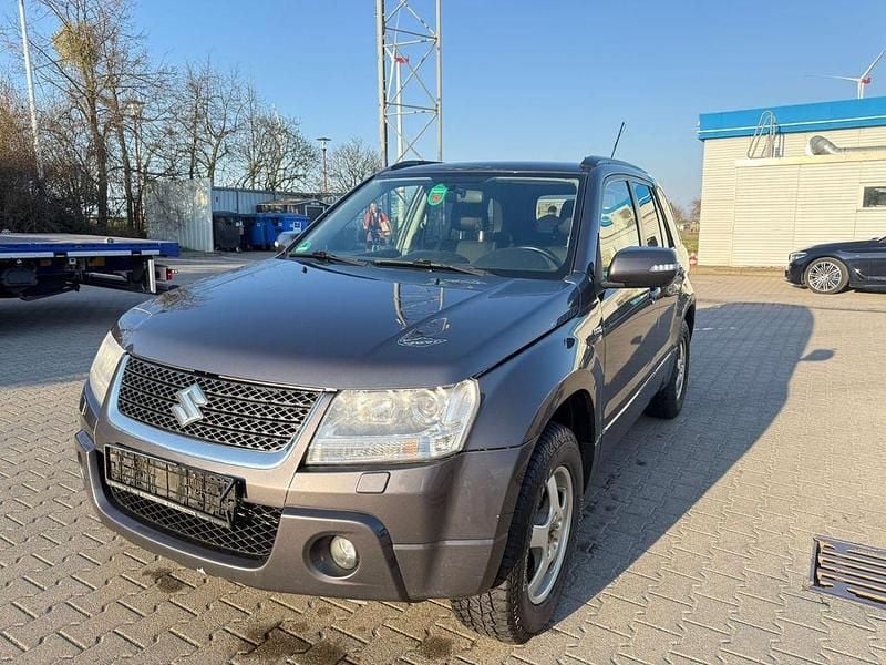 Gebraucht Suzuki Grand Vitara 129 PS (94 kW) 2012 Grau SUV
