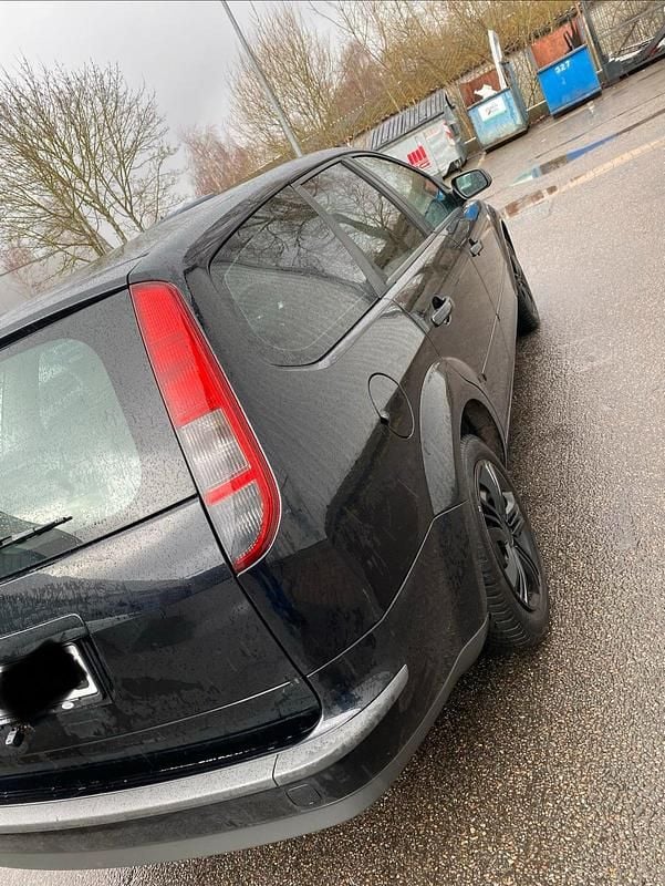 Gebraucht Ford Focus 100 PS (73 kW) 2007 Kombi