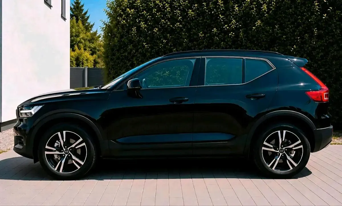 Gebraucht Volvo XC40 R-Design 163 PS (119 kW) 2020 Schwarz SUV