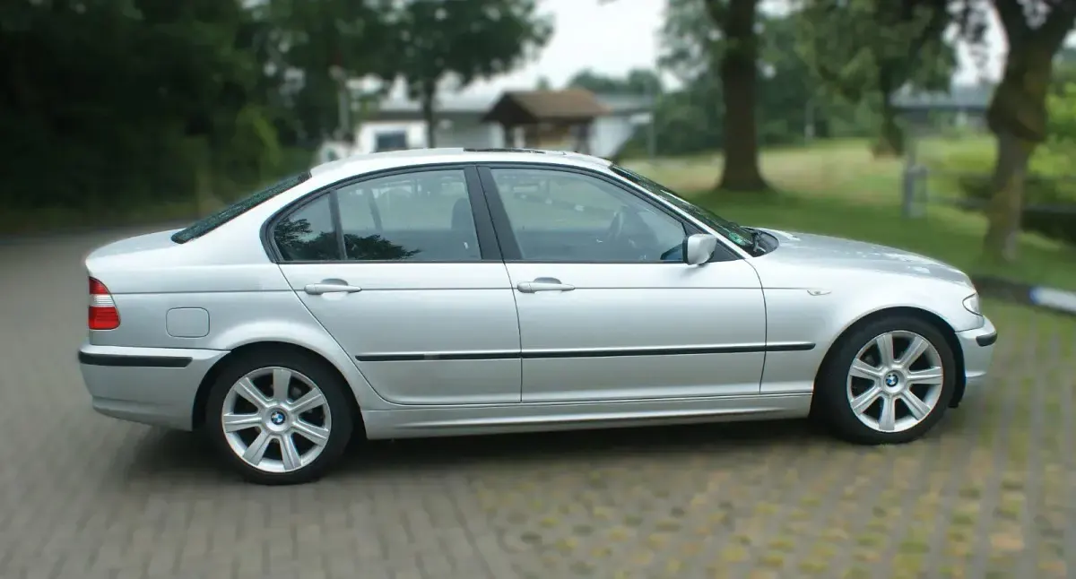 Gebraucht BMW 318 143 PS (105 kW) 2003 Silber Coupé