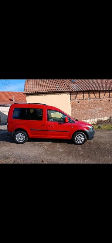 Gebraucht VW Caddy Trendline 105 PS (77 kW) 2011 Rot Van / Kleinbus