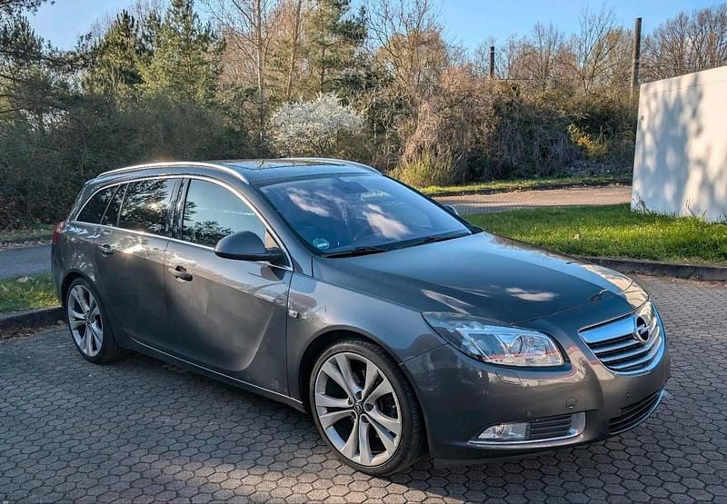 Gebraucht Opel Insignia 260 PS (191 kW) 2009 Grau Kombi