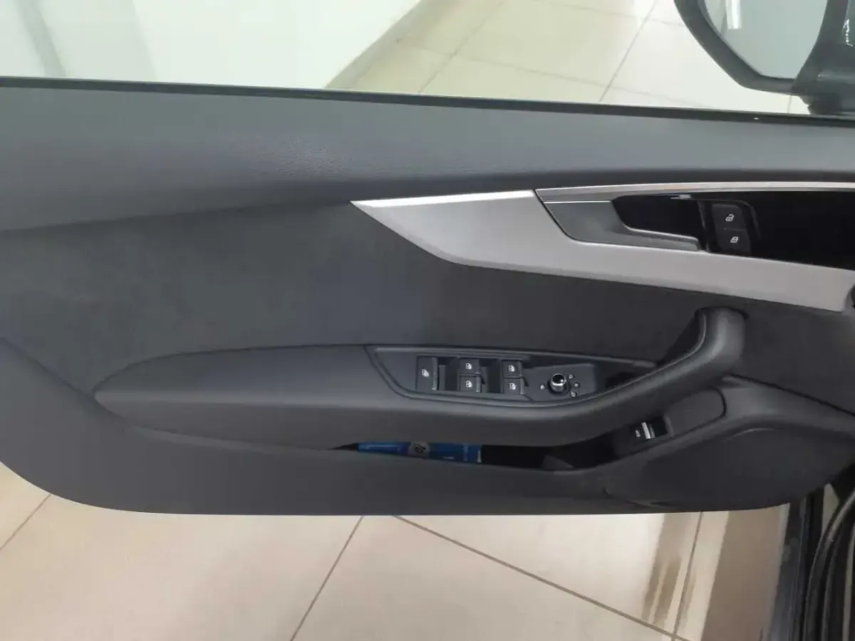 Gebraucht Audi A5 Cabriolet S-Line 204 PS (150 kW) 2022 Daytonagrau perleffekt/verdeck schwarz Cabrio