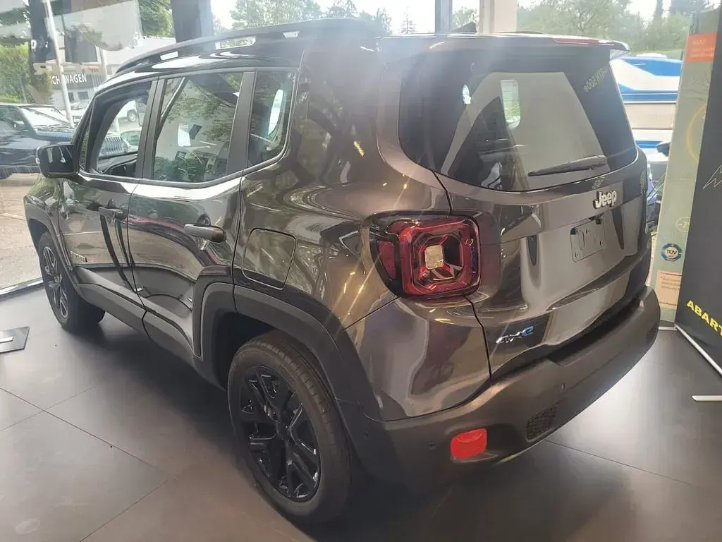 Neu Jeep Renegade Limited 131 PS (96 kW) 2025 Grau SUV