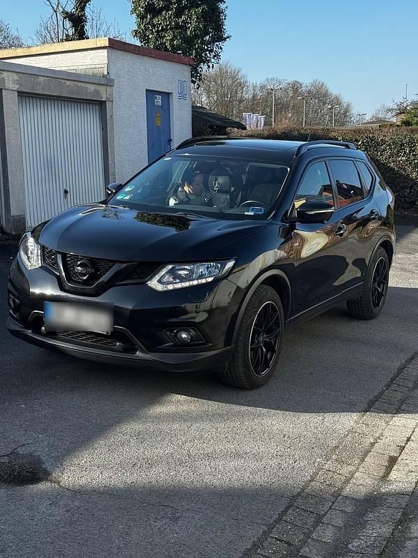 Gebraucht Nissan X-Trail 131 PS (96 kW) 2015 Schwarz SUV