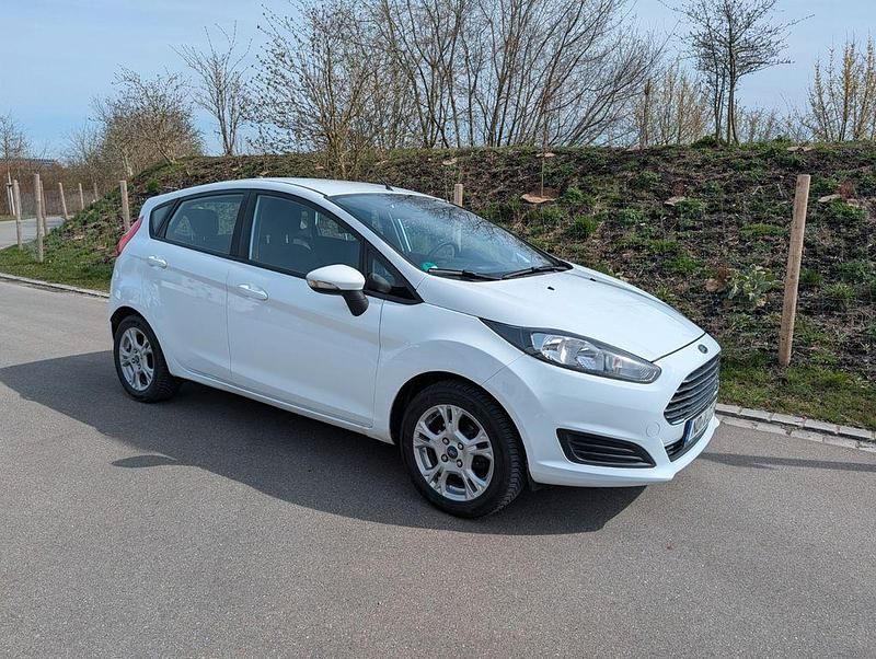 Gebraucht Ford Fiesta SYNC Edition 82 PS (60 kW) 2014 Weiß Kleinwagen
