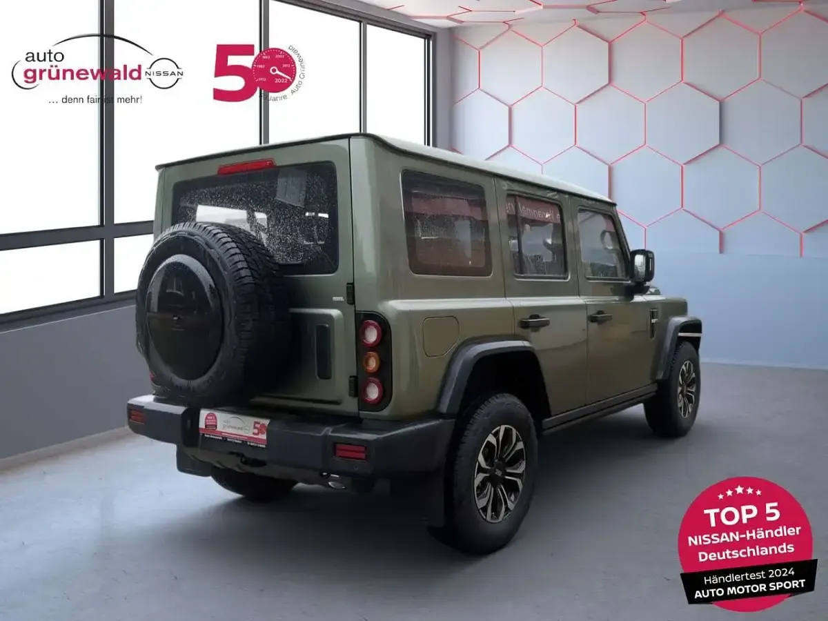 Neu BAW 212 166 PS (122 kW) 2026 Grün SUV