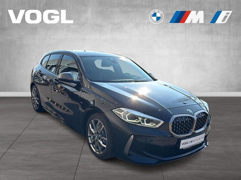 Gebraucht BMW M135 Performance 306 PS (225 kW) 2020 Saphirschwarz Kleinwagen