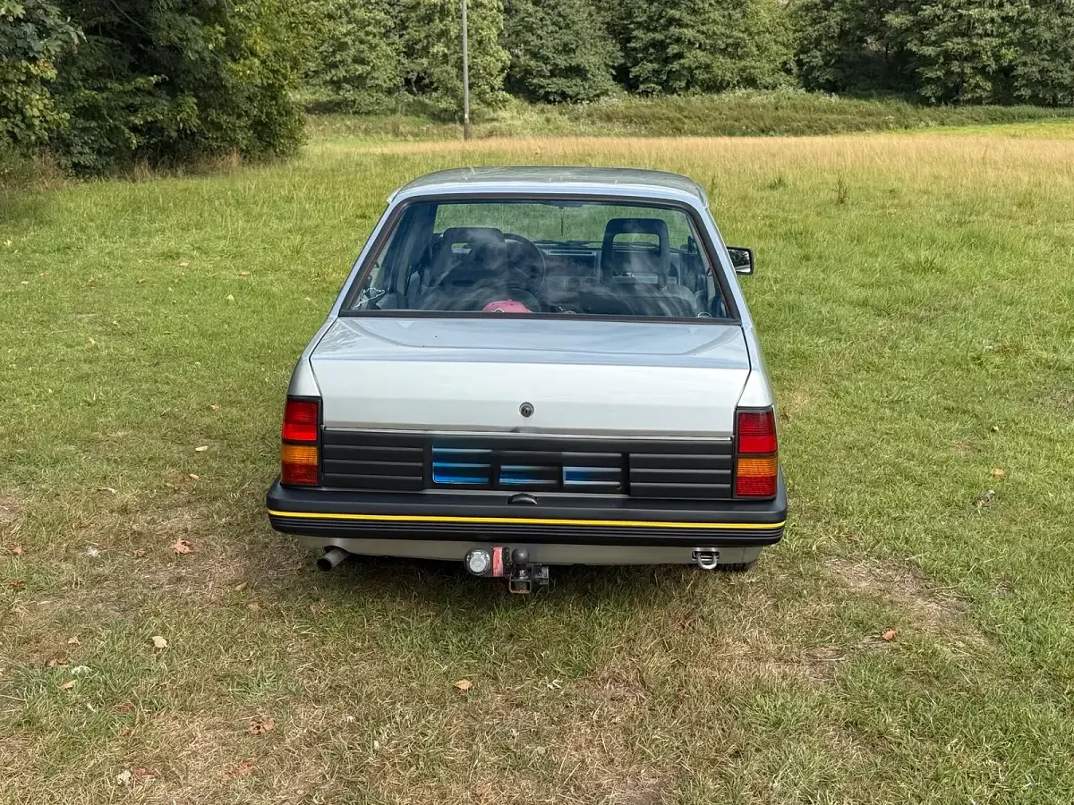 Gebraucht Opel Corsa 45 PS (33 kW) 1993 Silber Kleinwagen