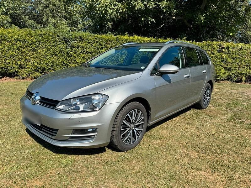 Grau Gebraucht 2016 VW Golf VII Allstar Kombi | 6.999 € (Fairer Preis) - Bild 1/4