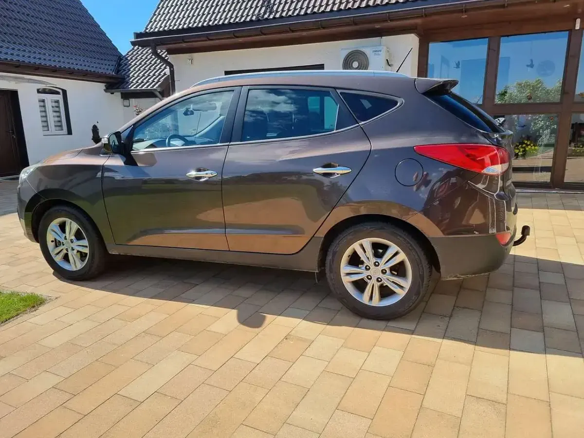 Gebraucht Hyundai ix35 Style 116 PS (85 kW) 2013 Braun SUV
