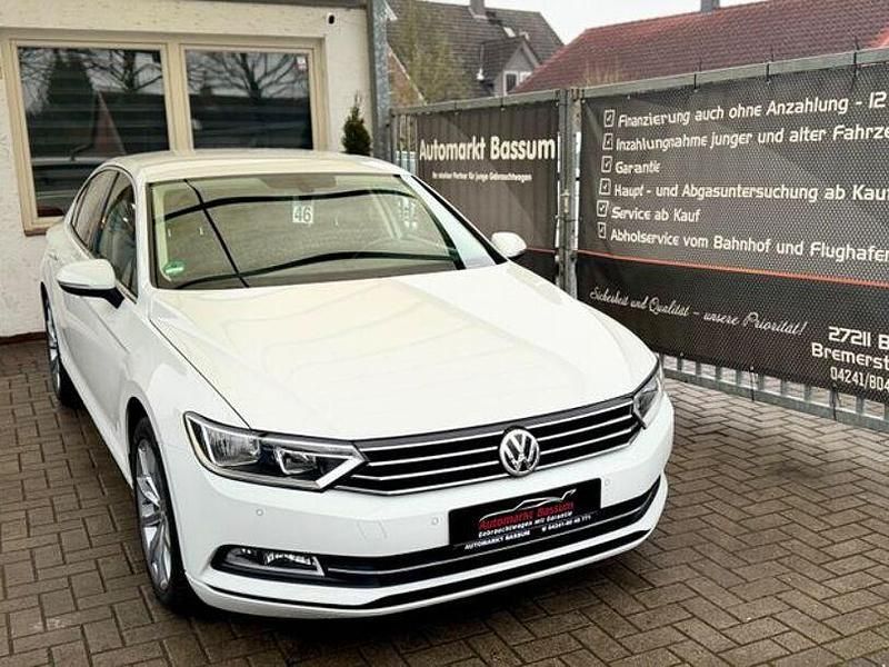 Weiß Gebraucht 2017 VW Passat Comfortline Limousine | 13.990 € (Guter Preis) - Bild 1/3