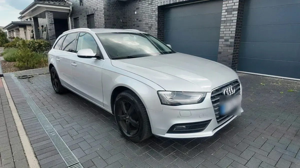 Gebraucht Audi A4 Attraction 150 PS (110 kW) 2013 Silber Kombi