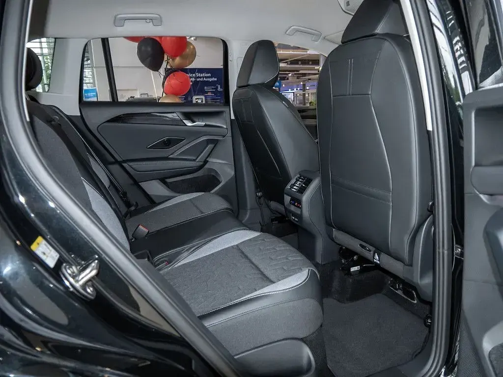 Neu VW Tiguan S 150 PS (110 kW) 2026 Schwarz SUV