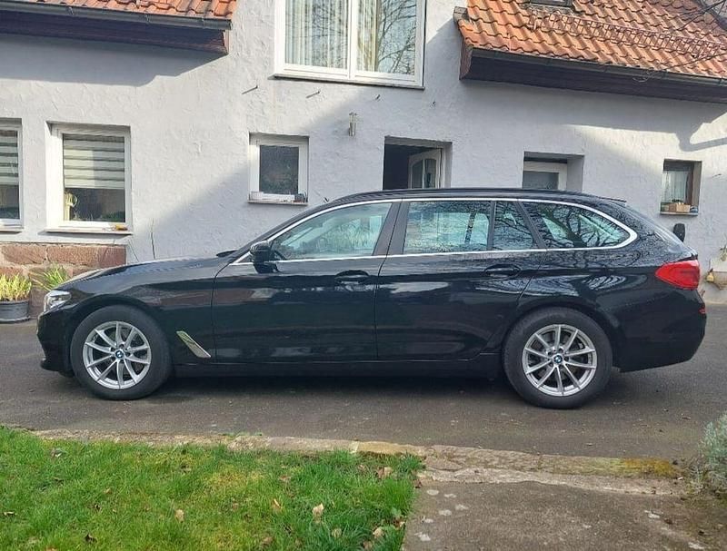 Gebraucht BMW 520 190 PS (139 kW) 2018 Schwarz Limousine
