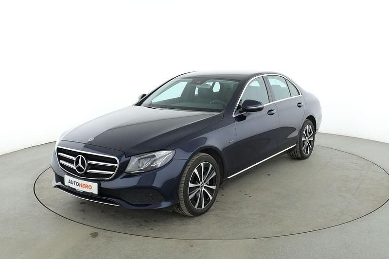 Blau Gebraucht 2019 Mercedes E300 Avantgarde Limousine | 26.970 € (Superpreis) - Bild 1/3