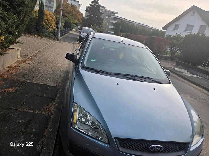 Second-hand Ford Focus 101 CP (74 kW) 2005 Gri Hatchback