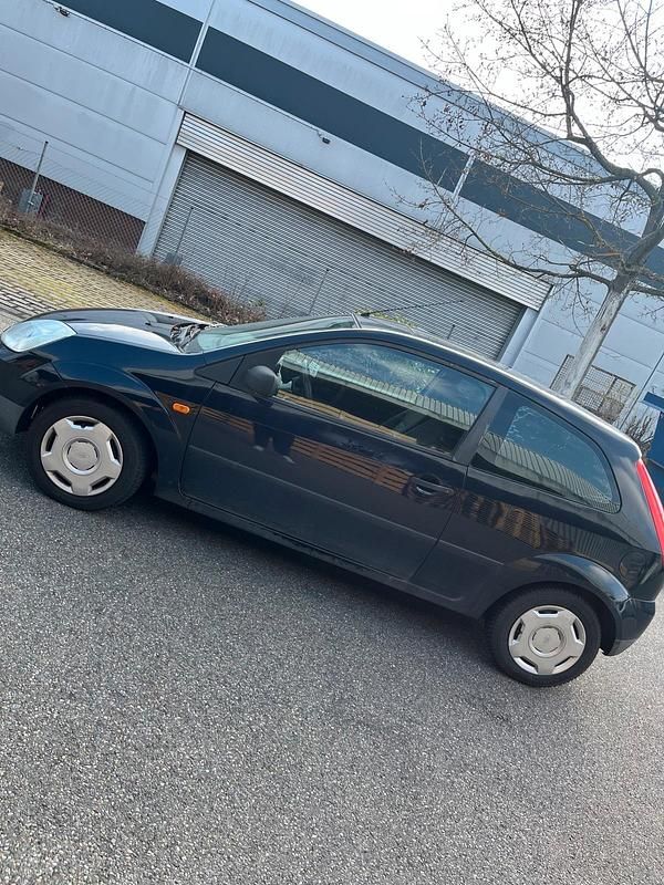 Gebraucht Ford Fiesta 60 PS (44 kW) 2004 Blau Kleinwagen