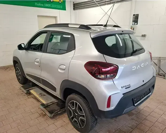 Occasion Dacia Spring Essentiel 33 kW (45 ch) 2023 Argent Citadine